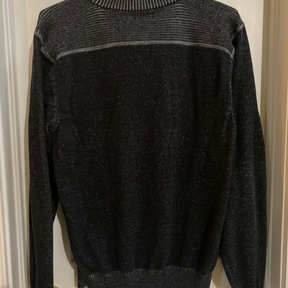 Pullover - Picture 3 of 3